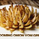 Blooming Onion vom Grill auf dem Teller. Beef Booster Blooming Onion vom Grill_Blooming Onion vom Grill auf dem Teller_blooming onion vom grill Blooming Onion vom Grill blooming onion vom grill_Blooming Onion vom Grill auf dem Teller