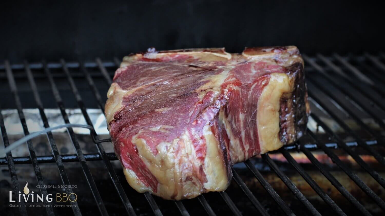 Dry Aged T-Bone Steak grillen Gremolata