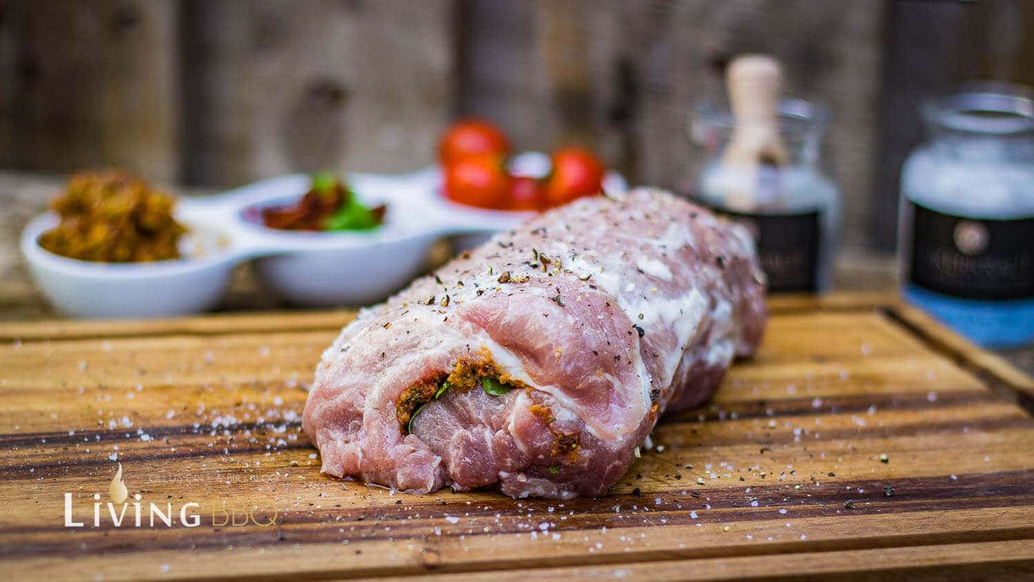Schweinerückenbraten vom Iberico gefüllt mit Tapenade_Schweineru cken mit Tapenade 4 von 9_schweinerückenbraten Schweinerückenbraten Tomaten Tapenade schweinerückenbraten_Schweineru cken mit Tapenade 4 von 9