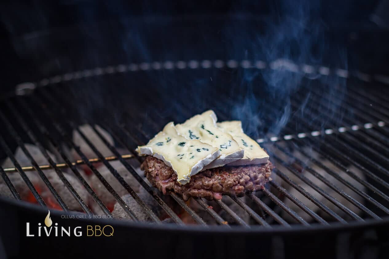 Blauschimmelkäse Burger mit Preiselbeeren_Burger Blauschimmelka se 4 von 6_blauschimmelkäse burger Blauschimmelkäse Burger blauschimmelkäse burger_Burger Blauschimmelka se 4 von 6