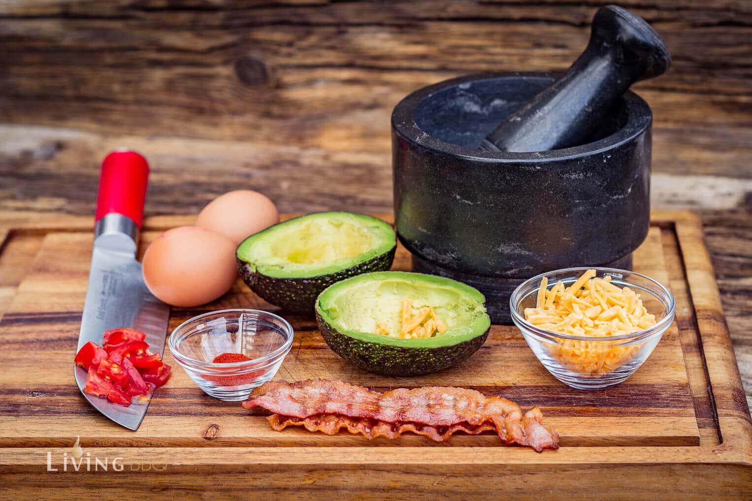 Avocado gefüllt mit Ei, Bacon und Käse zum Frühstück_Avocado Rezept Ei Bacon Fru hstu ck 4 von 44_avocado Avocado Rezept Ei Bacon Frühstück avocado_Avocado Rezept Ei Bacon Fru hstu ck 4 von 44