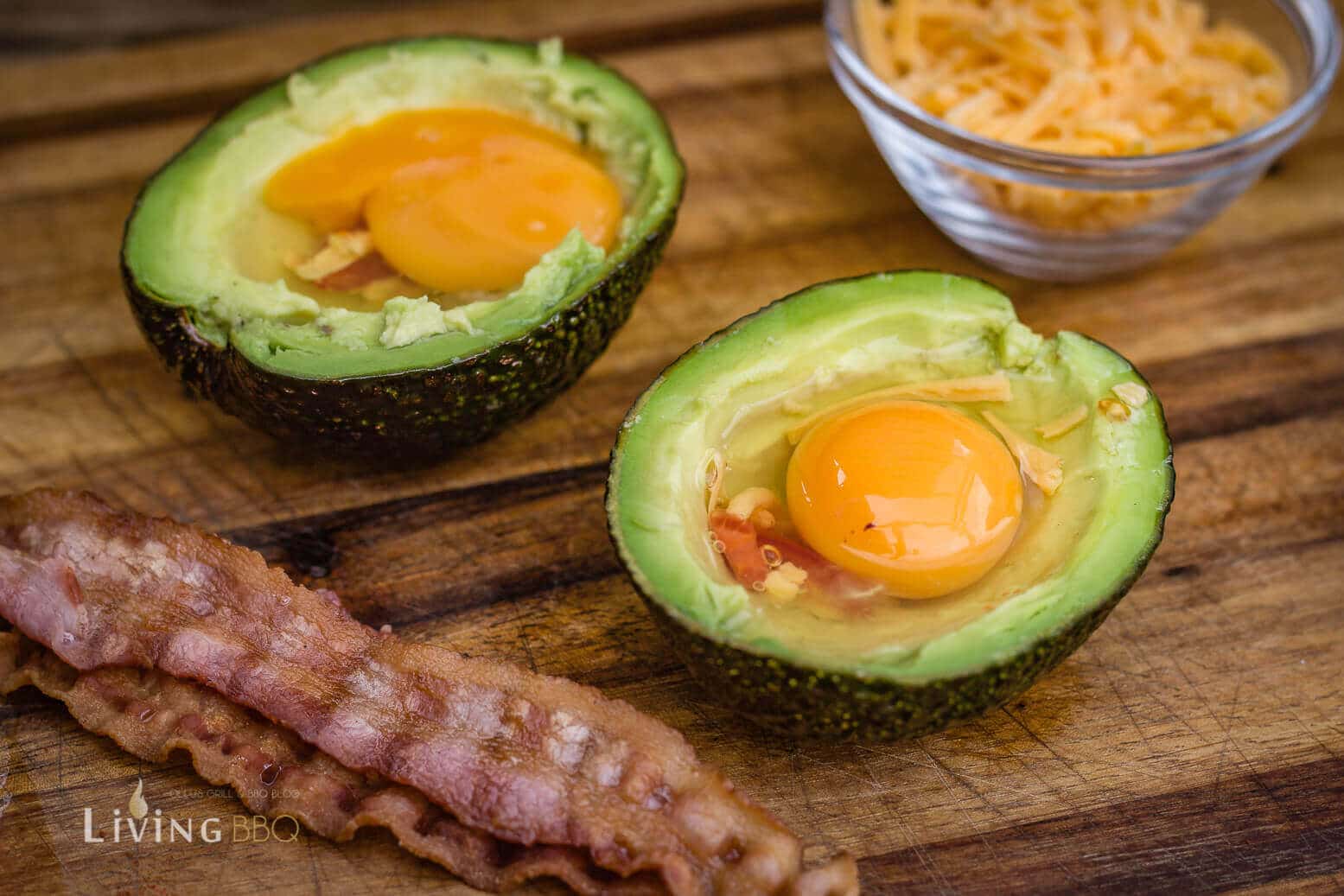 Avocado gefüllt mit Ei, Bacon und Käse zum Frühstück_Avocado Rezept Ei Bacon Fru hstu ck 6 von 44_avocado Avocado Rezept Ei Bacon Frühstück avocado_Avocado Rezept Ei Bacon Fru hstu ck 6 von 44