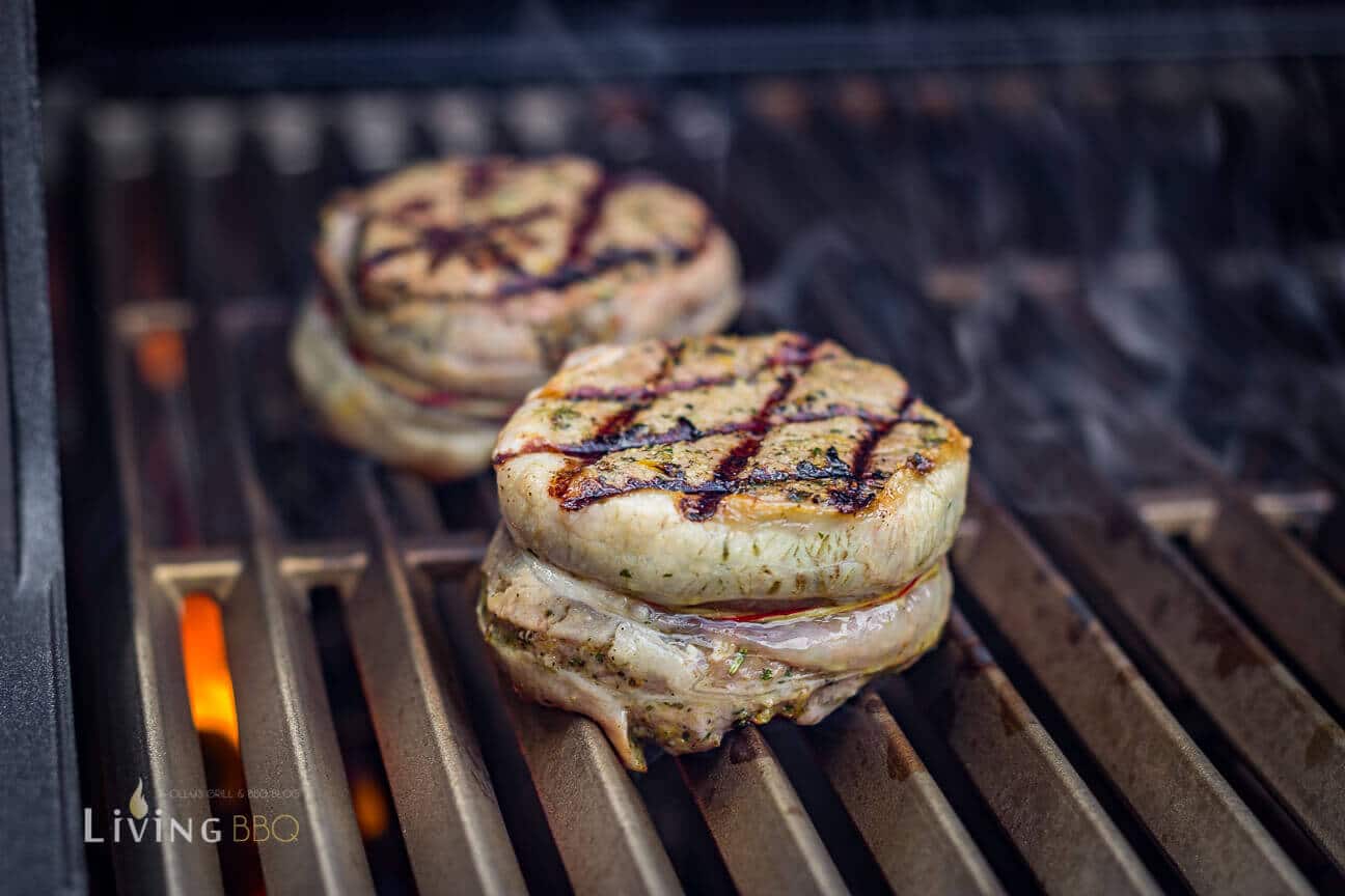 Filet von beiden Seiten scharf angrillen