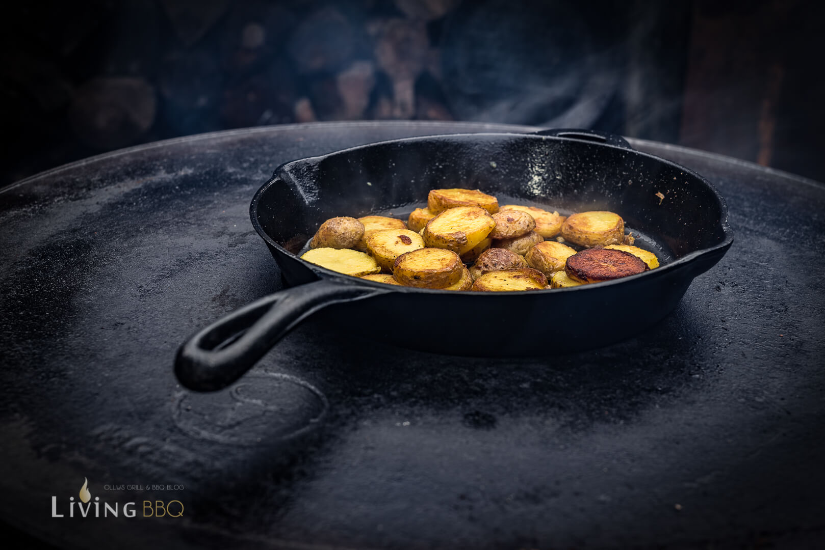 Tiroler Gröstl mit Spiegelei vom Grill_Tiroler Gr stl 10 von 20_ Kartoffeln anbraten _Tiroler Gr stl 10 von 20